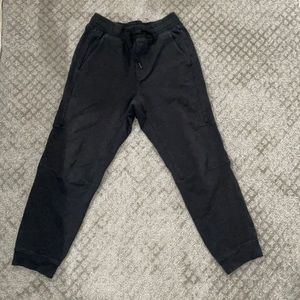 Lululemon Men’s Size S Black Joggers
